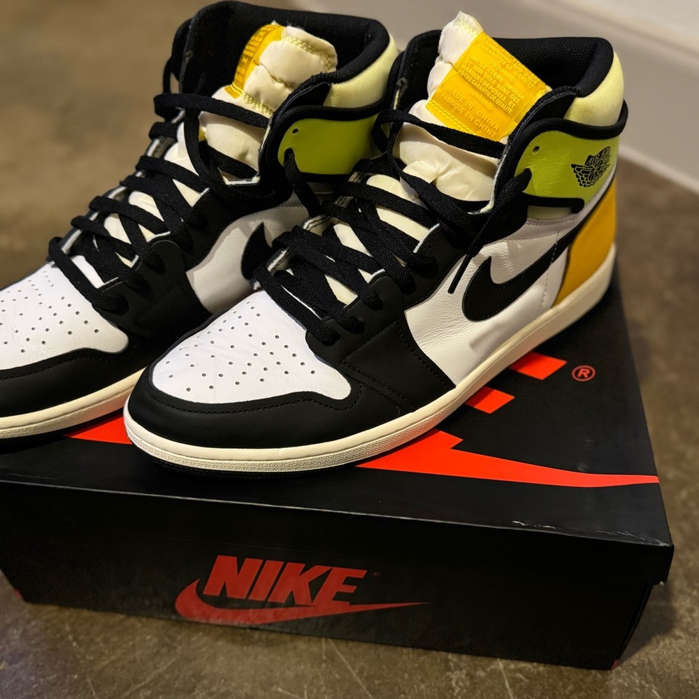 Nike Air Jordan 1 High OG Black White Yellow Sneakers